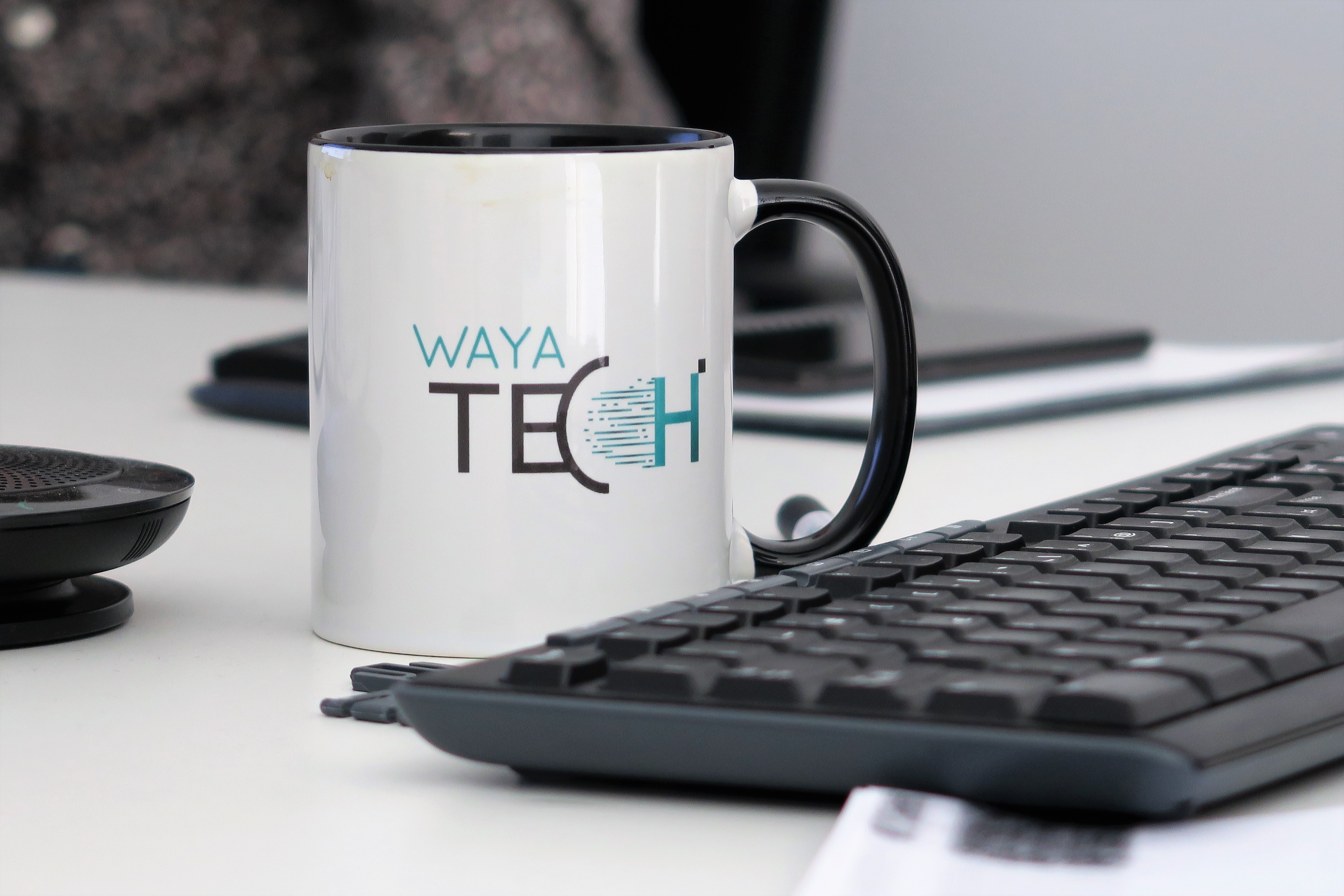 Découvrez ou redécouvrez l’ADN de Waya Tech ! tasse waya tech
